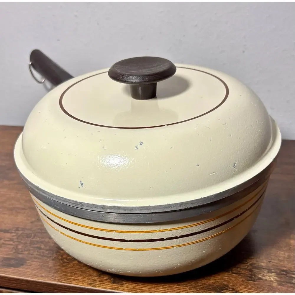 Vintage Regal Ware White Cast Aluminum 3 QT Large Striped Saucepan with Lid